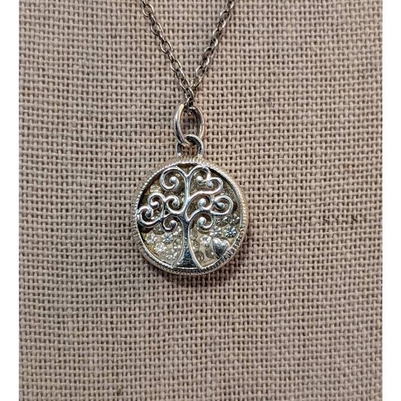 LA Family Tree 'My Family My Love' Pendant Necklace - Picture 1 of 6
